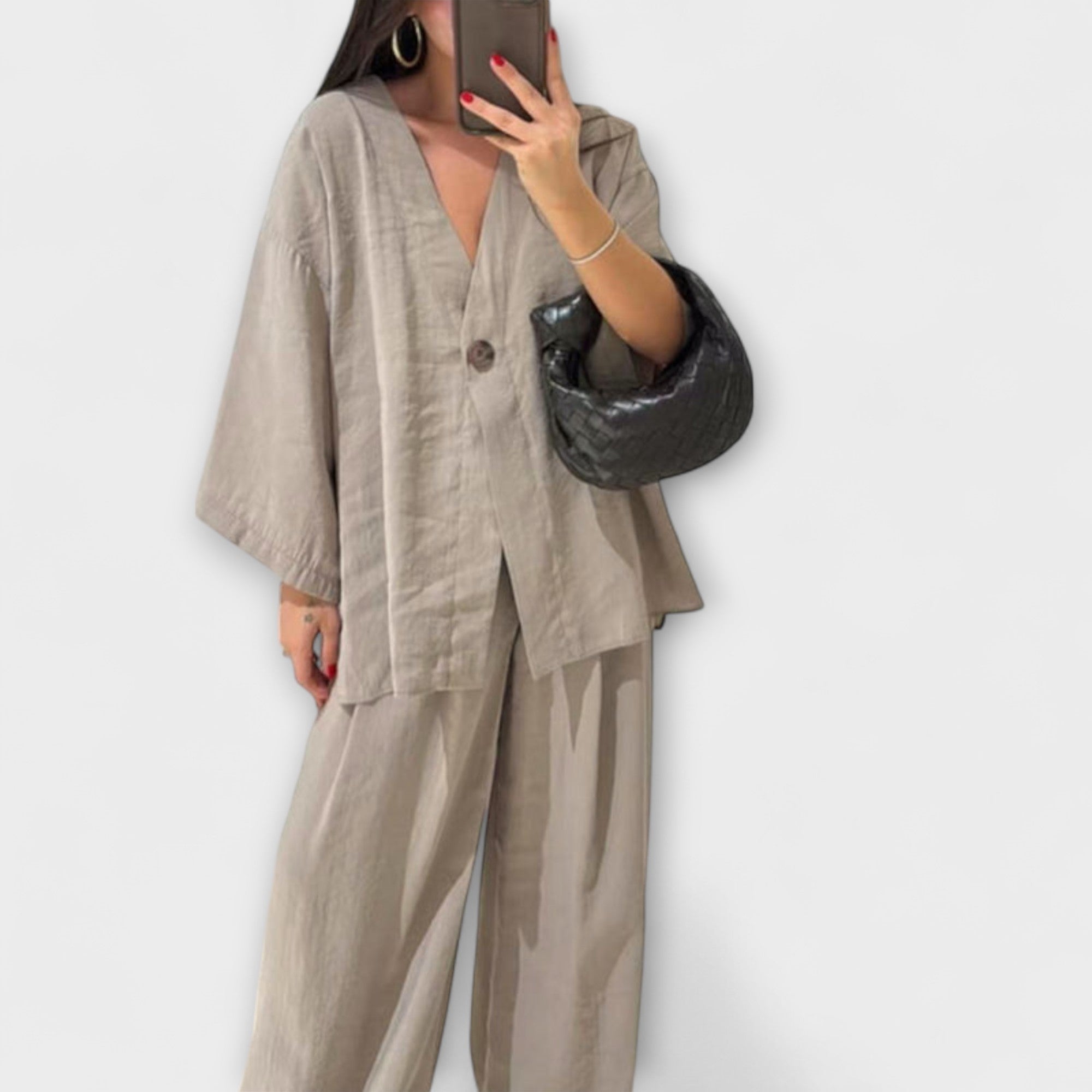 Jacqueline - Casual τοπ με V λαιμόκοψη και παντελόνι δίδυμο