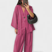 Jacqueline - Casual τοπ με V λαιμόκοψη και παντελόνι δίδυμο