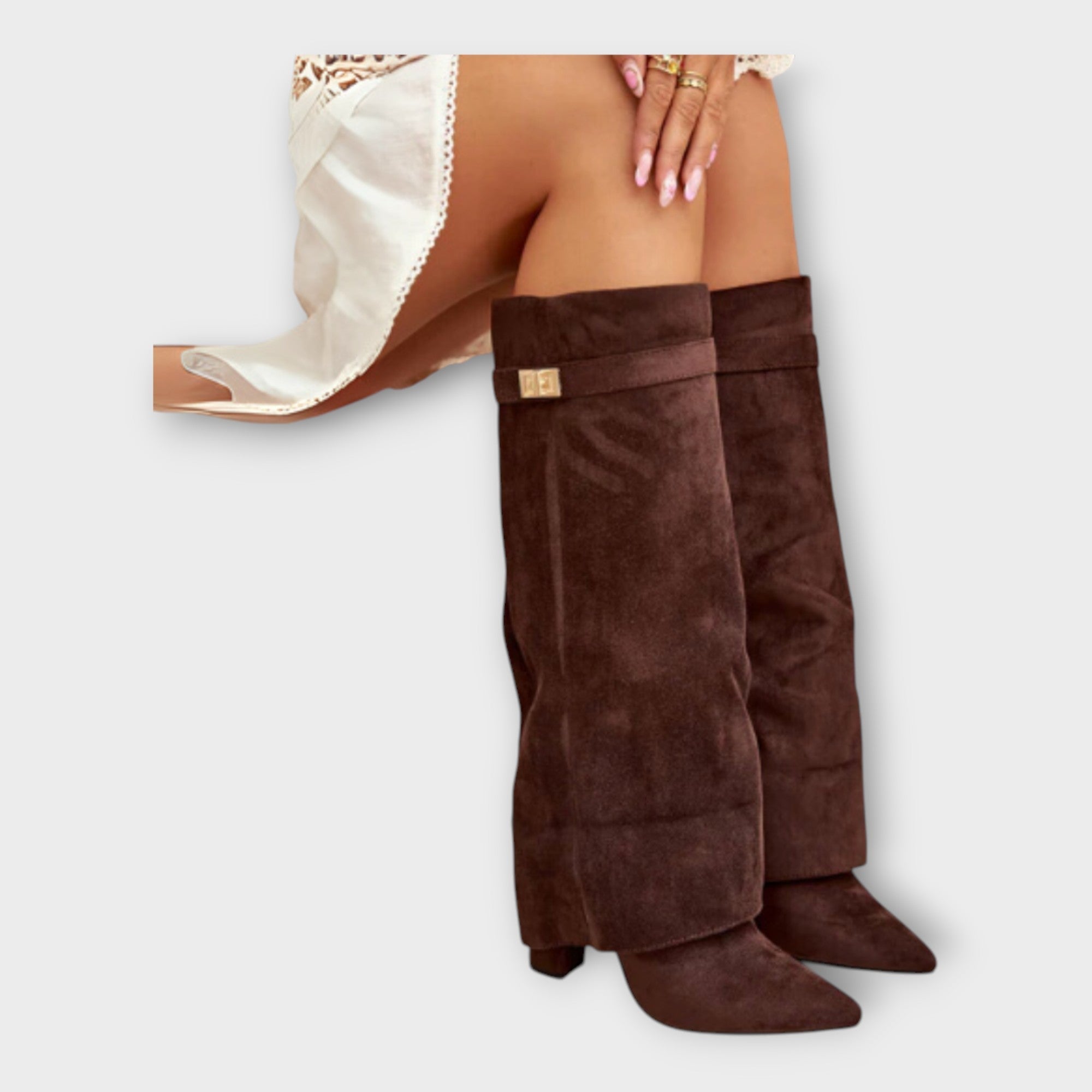 Ψηλές Μπότες με Κομψό Σχεδιασμό