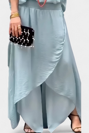 Maravilla Ρευστό Σετ Δύο Τεμαχίων με Χαλαρό Τοπ και Ασύμμετρη Φούστα