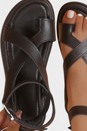 Estela Γυναικεία πέδιλα πλατφόρμας με συνθετικές σταυρωτές τιράντες