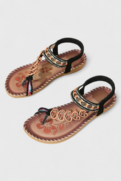 Liriana Άνετα σανδάλια με κομψές λεπτομέρειες