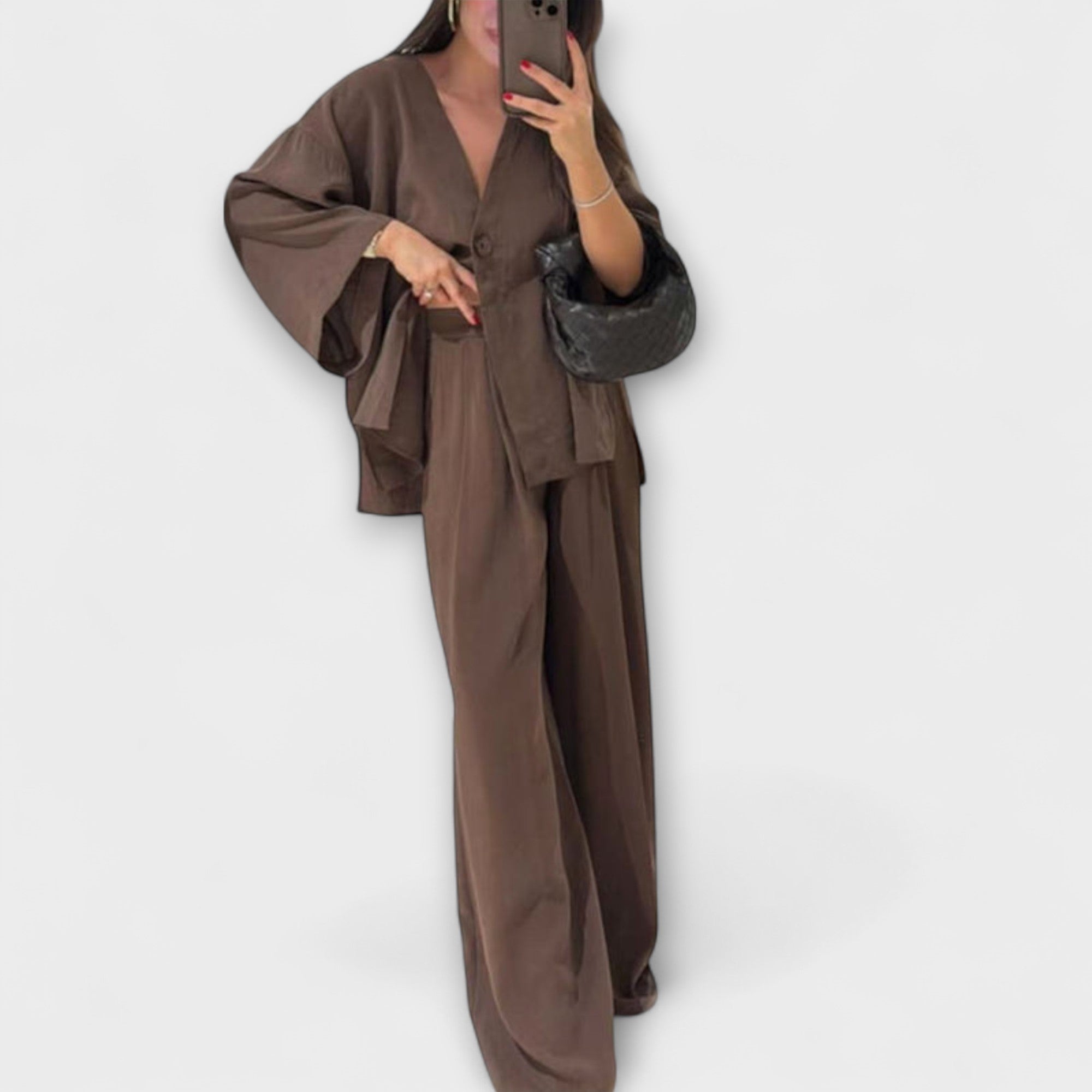 Jacqueline - Casual τοπ με V λαιμόκοψη και παντελόνι δίδυμο