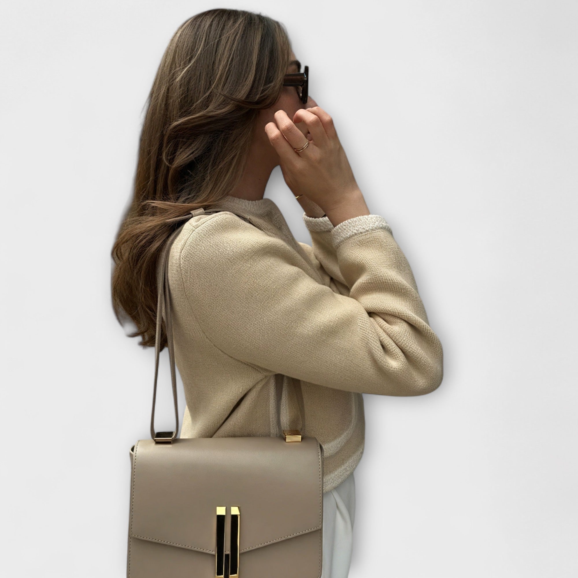 Κλασικό κασκόλ με διακοσμητικές τσέπες