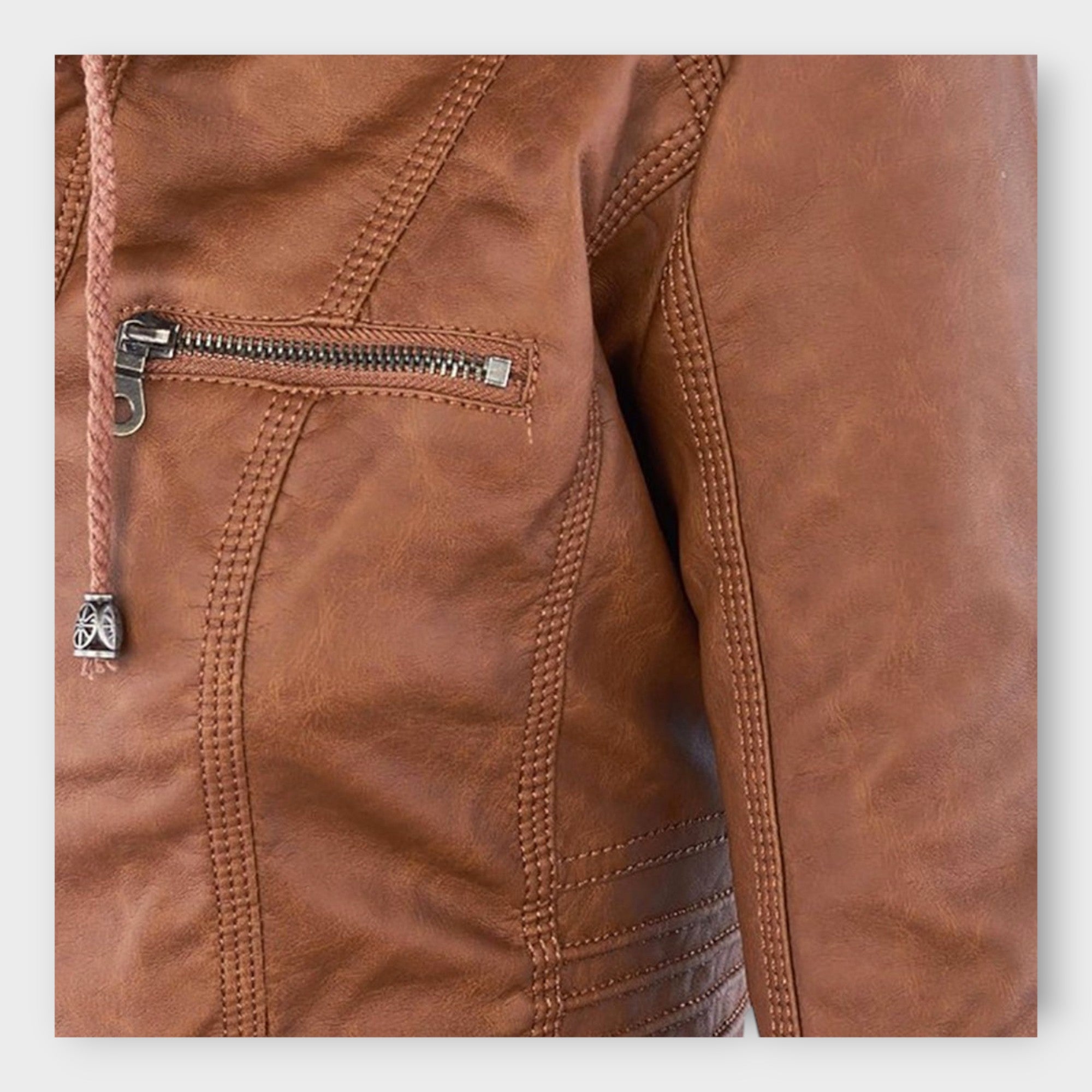 Μοντέρνο Δερμάτινο Μπουφάν με Κουκούλα και Διαχρονική Γραμμή