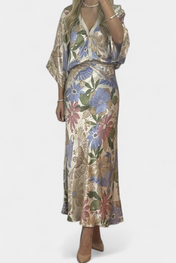 Shae Απαλό Σετ με Μπλούζα και Φλοράλ Φούστα Γοργονέ