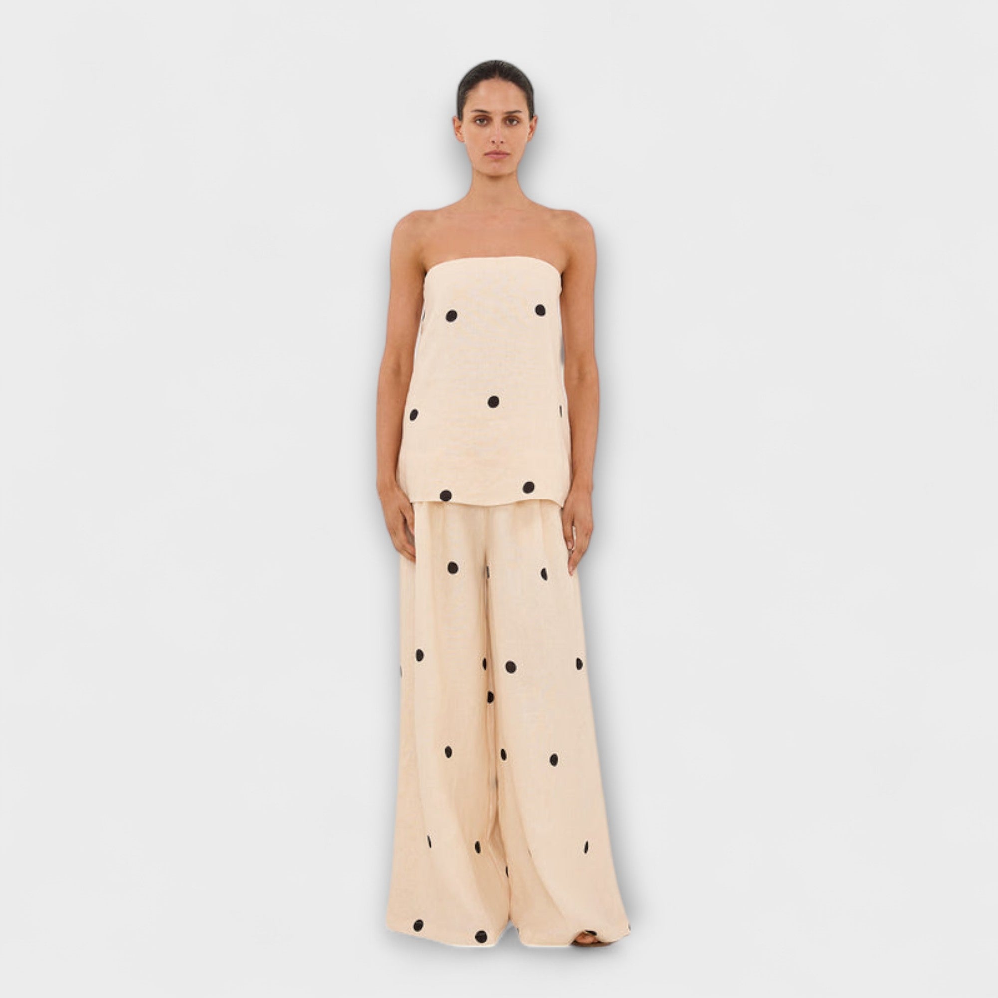 Γεωργία – Ολόσωμη φόρμα πουά