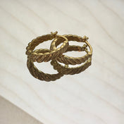 Σκουλαρίκια Στριφτά με Στυλ Twist