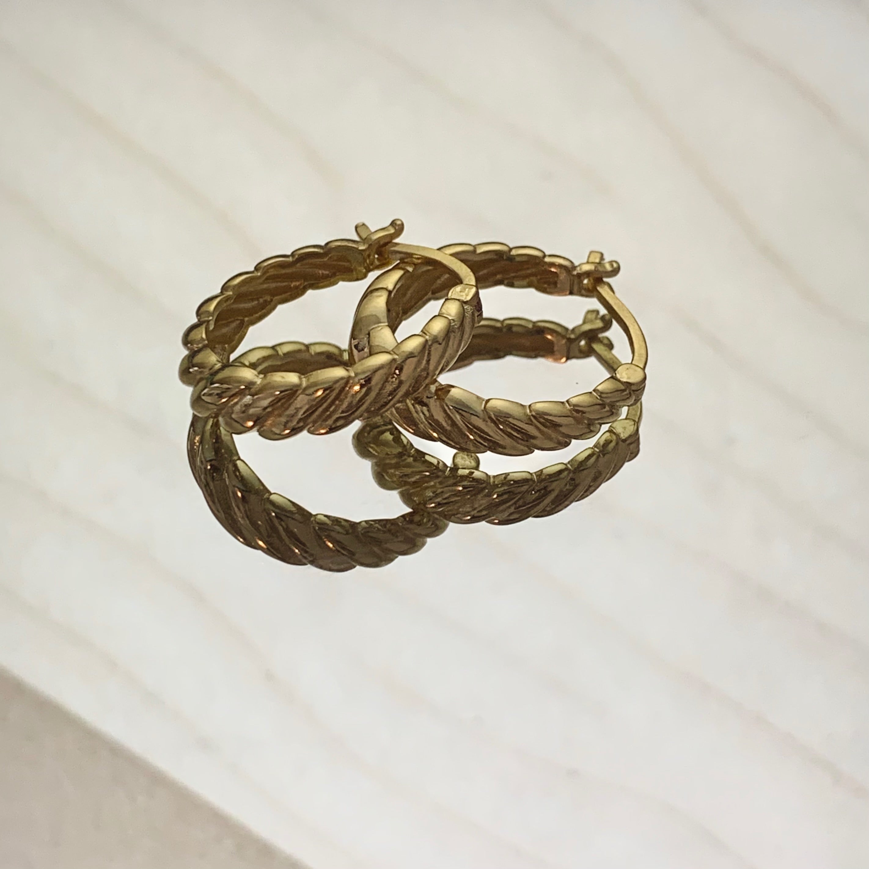 Σκουλαρίκια Στριφτά με Στυλ Twist