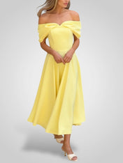 Κομψό Μάξι Φόρεμα με Ανοιχτούς Ώμους και Πτυχωτό Ντιζάιν