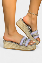 Dorotea Σανδάλια φλατ με διπλό λουράκι και έθνικ πλεγμένη σόλα