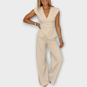 Ολόσωμη Φόρμα με Κομψή Γραμμή