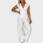 Ολόσωμη Φόρμα με Κομψή Γραμμή