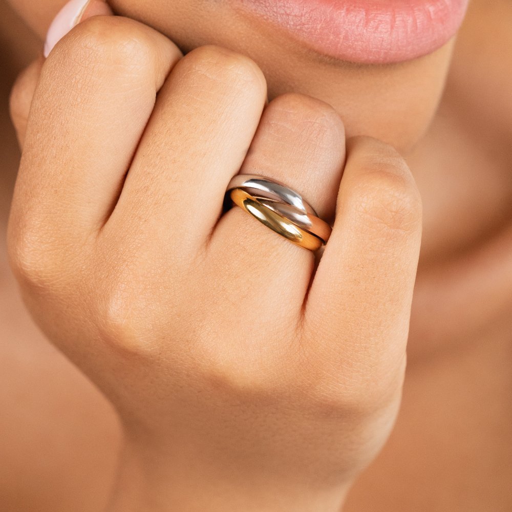 elena-three-toned-loop-ring-572884.jpg
