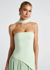 Elena – Maxi Φόρεμα με Ανοιχτούς Ώμους, Σκίσιμο & Choker Λεπτομέρεια