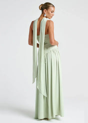 Elena – Maxi Φόρεμα με Ανοιχτούς Ώμους, Σκίσιμο & Choker Λεπτομέρεια