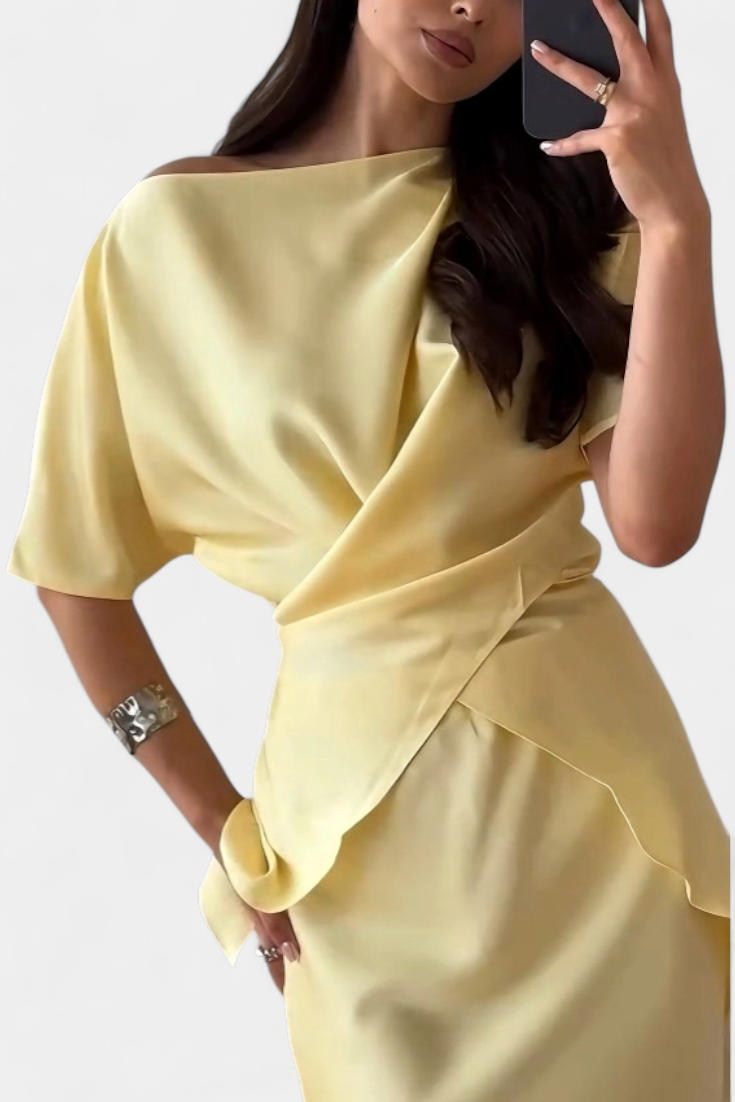 Βελέδα Σετ με Τοπ με Σταυρωτές Τιράντες και Αέρινη Φούστα