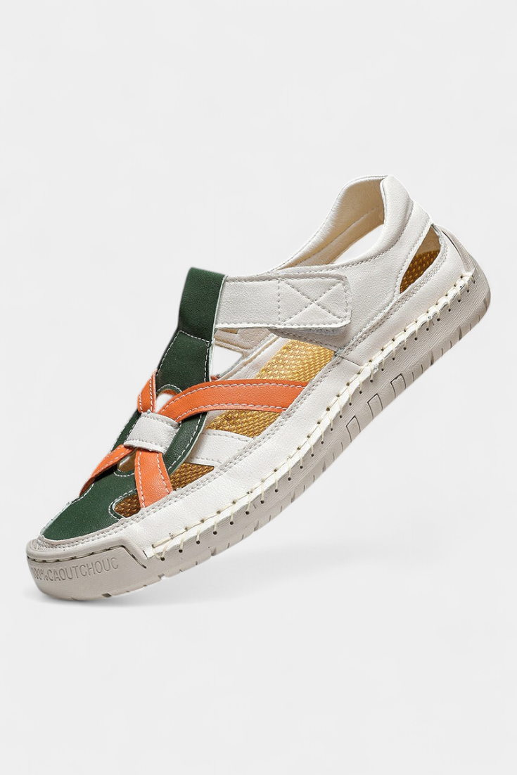 Εργονομικά πέδιλα από συνθετικό δέρμα Kaia κομμένα στο πλάι