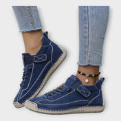 Αθλητικά παπούτσια με κομψό και πρακτικό σχεδιασμό